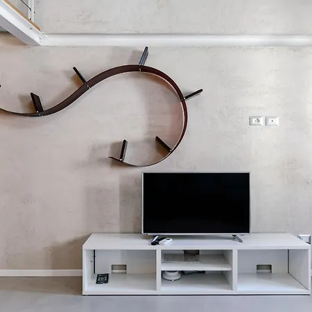 شقة House Of Glass Cathedral View - The House Of Travelers كومو